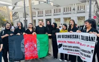Les quitaron la escuela. Devolvámosles el futuro a las niñas afganas